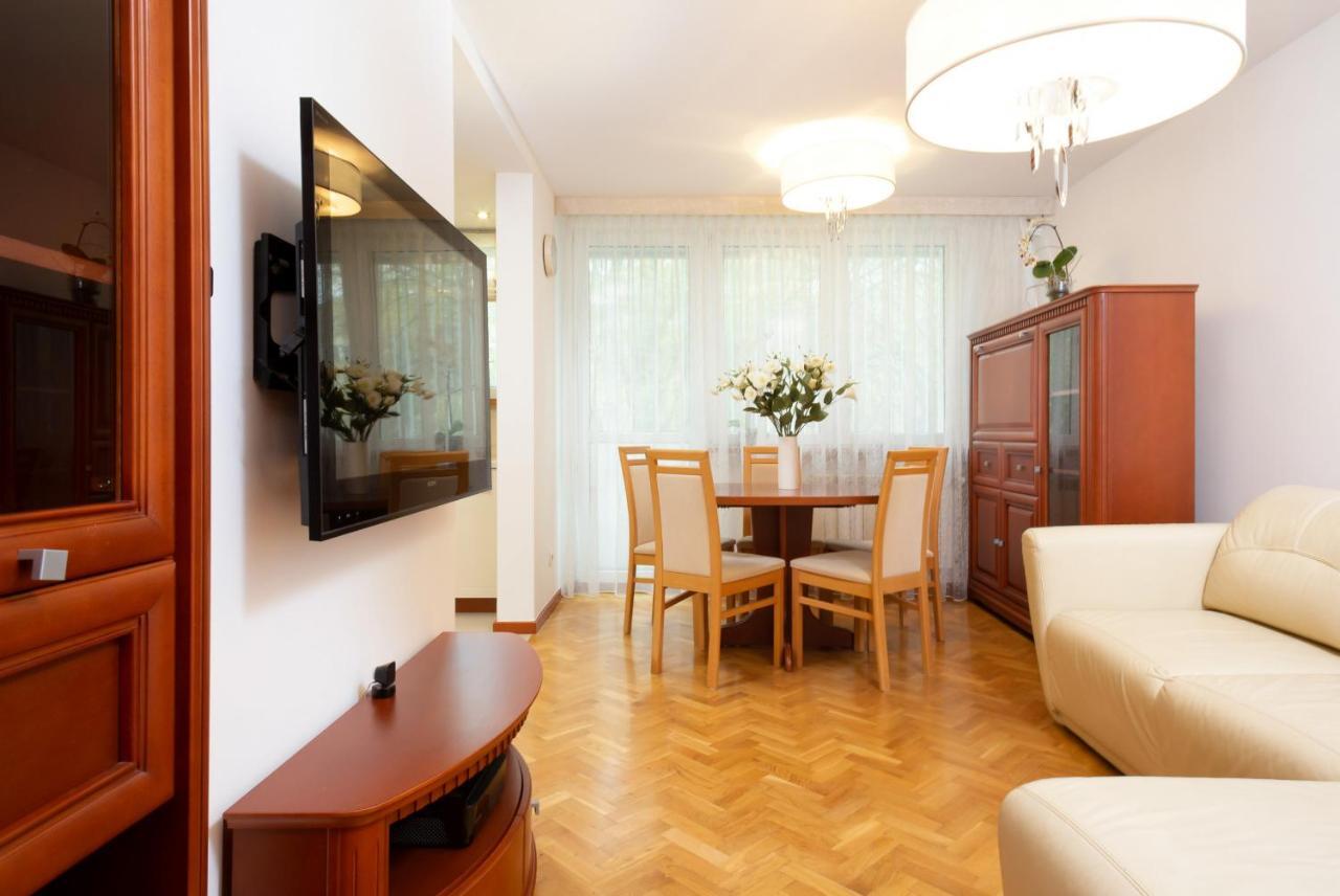 Two-Bedroom Family Apartment Esperanto Next To Klif By Noclegi Renters Varşova Dış mekan fotoğraf