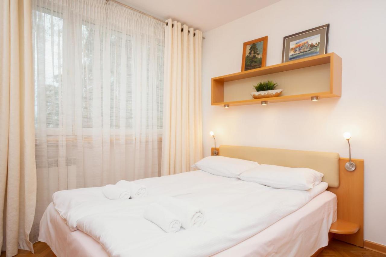 Two-Bedroom Family Apartment Esperanto Next To Klif By Noclegi Renters Varşova Dış mekan fotoğraf